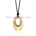 Alibaba express hot sale unique design natural crystal pendant